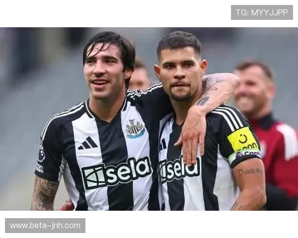 托纳利与吉马良斯组成纽卡双核 意大利巴西中场搭档控制力强大